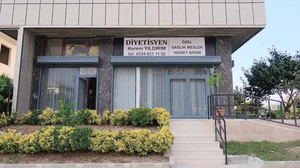 Selimiye Caddesi üzerindeki giriş